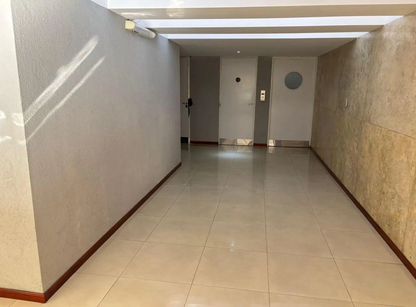Flores Bonifacio al 2300 3 Amb grandes S/piso venta U$S 145.000 1