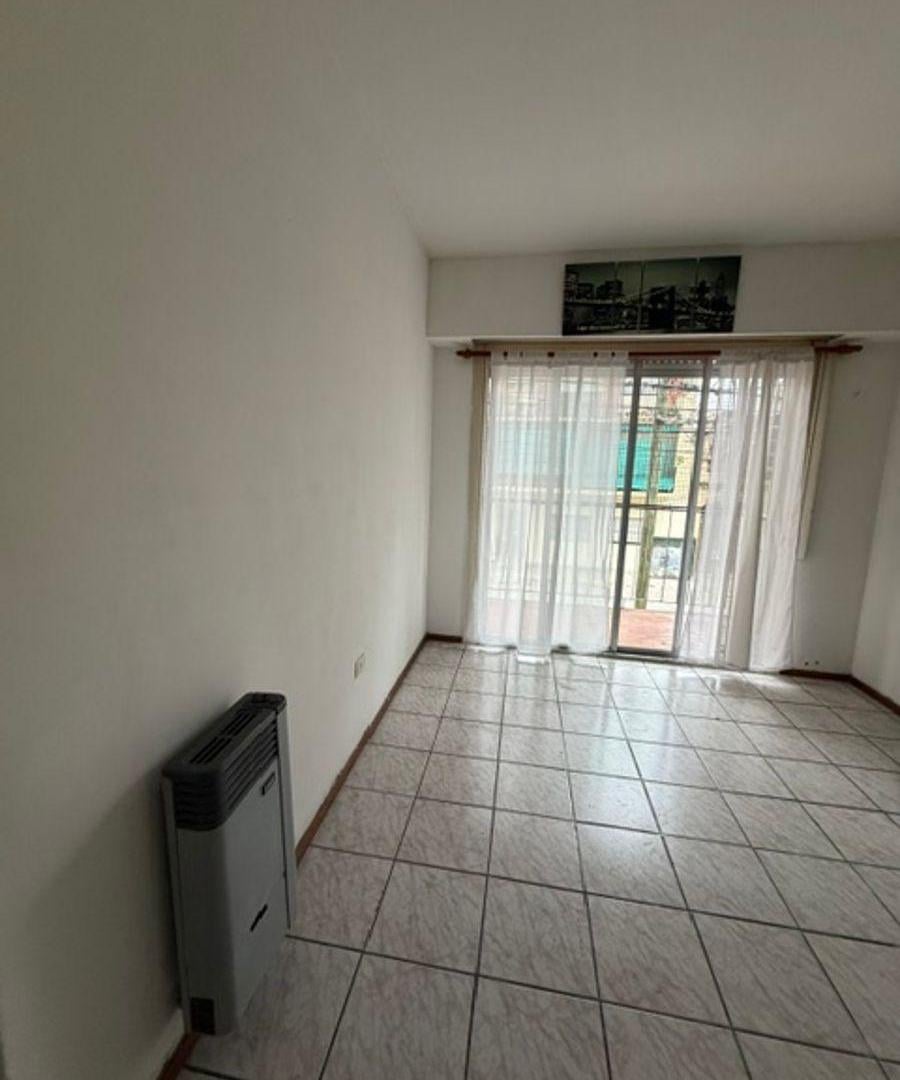 Foto de Florida M 3 Ambientes al frente con balcon Alquiler $ 950.000, imagen 2