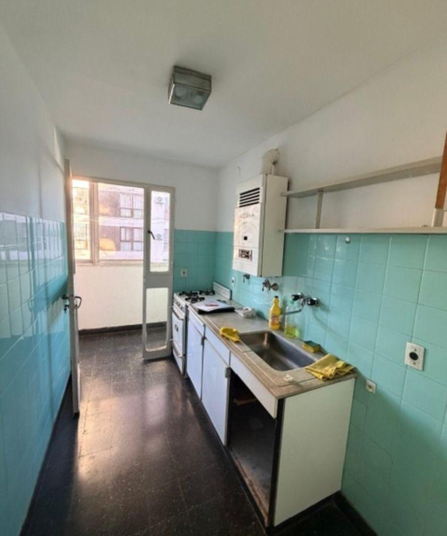 Foto de Tapiales 1300 2 Ambientes amplios en torre vista a jardines $ 750.000, imagen 5