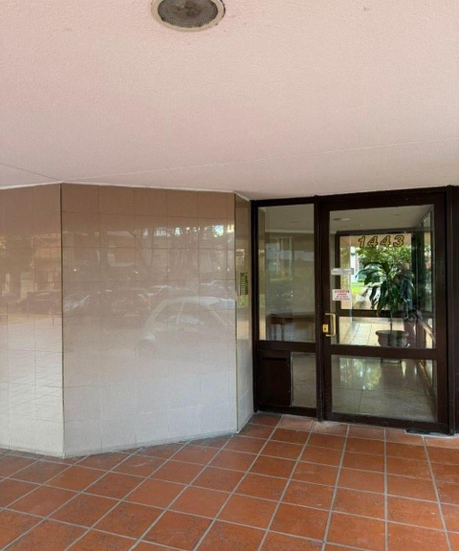 Foto de Tapiales 1300 2 Ambientes amplios en torre vista a jardines $ 750.000, imagen 5