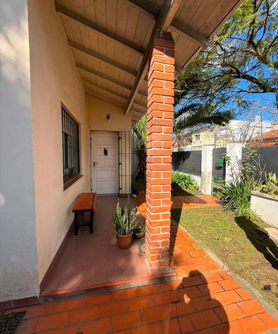 Foto de Beccar Chalet 4 Amb sobre calle Esnaola al 1900 3 Dormitorios amplio, imagen 4