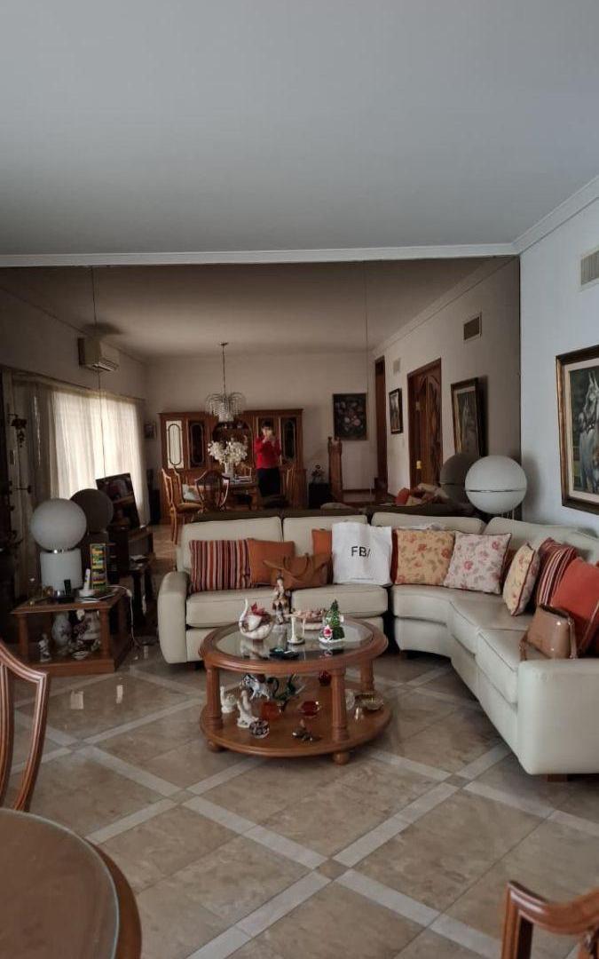 Foto de F.Justo Sarmiento al 1800 Solido chalet 3 Dorm IMPECABLE estado U$S, imagen 2