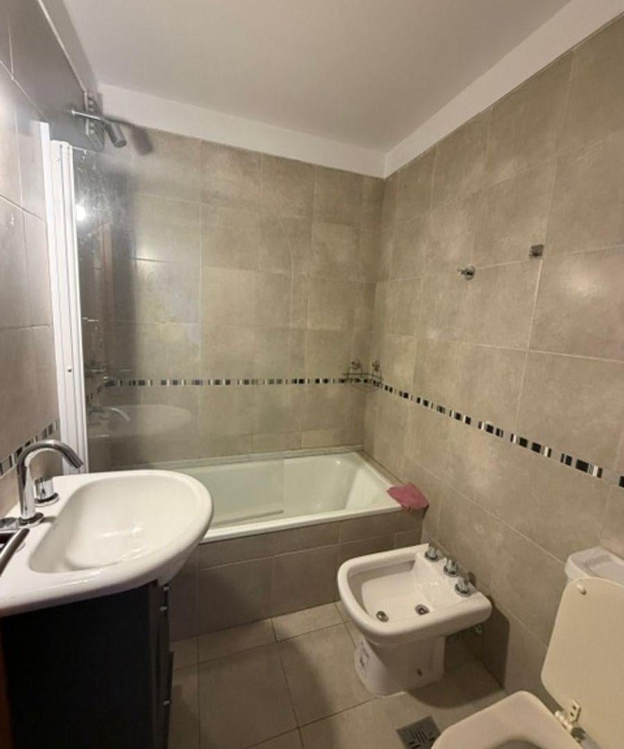 Foto de F.Lacroze 3900 2 ambientes amplios con Balcon y Cochera U$S 135.000, imagen 4