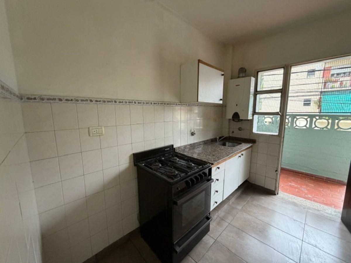Foto de Florida M 3 Amb con Balcon 1 C/Av Maipu $ 950.000- Daniel Castaño, imagen 5