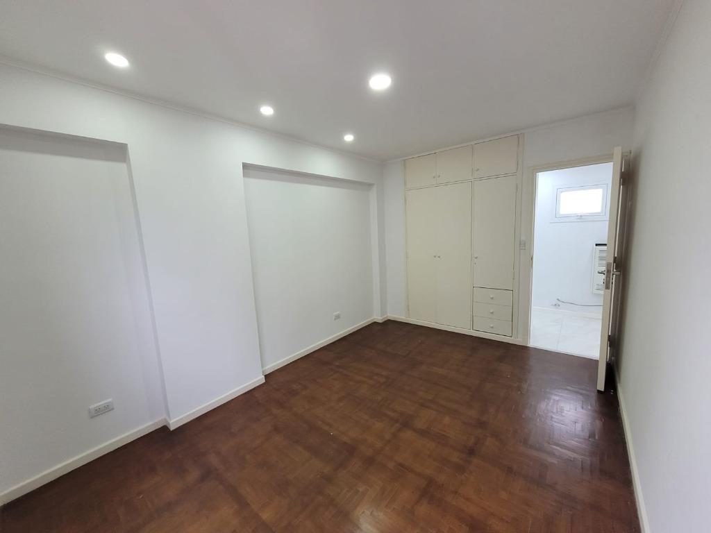 3 Ambientes Totalmente Reciclado con Balcon 5
