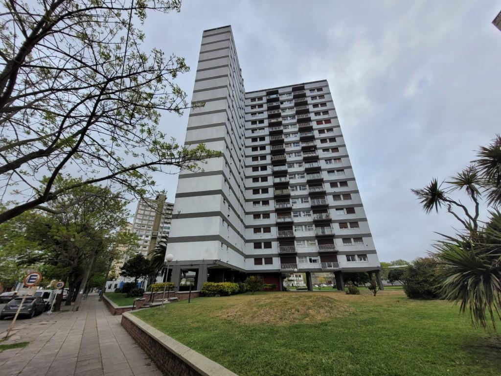 3 Ambientes Totalmente Reciclado con Balcon 4