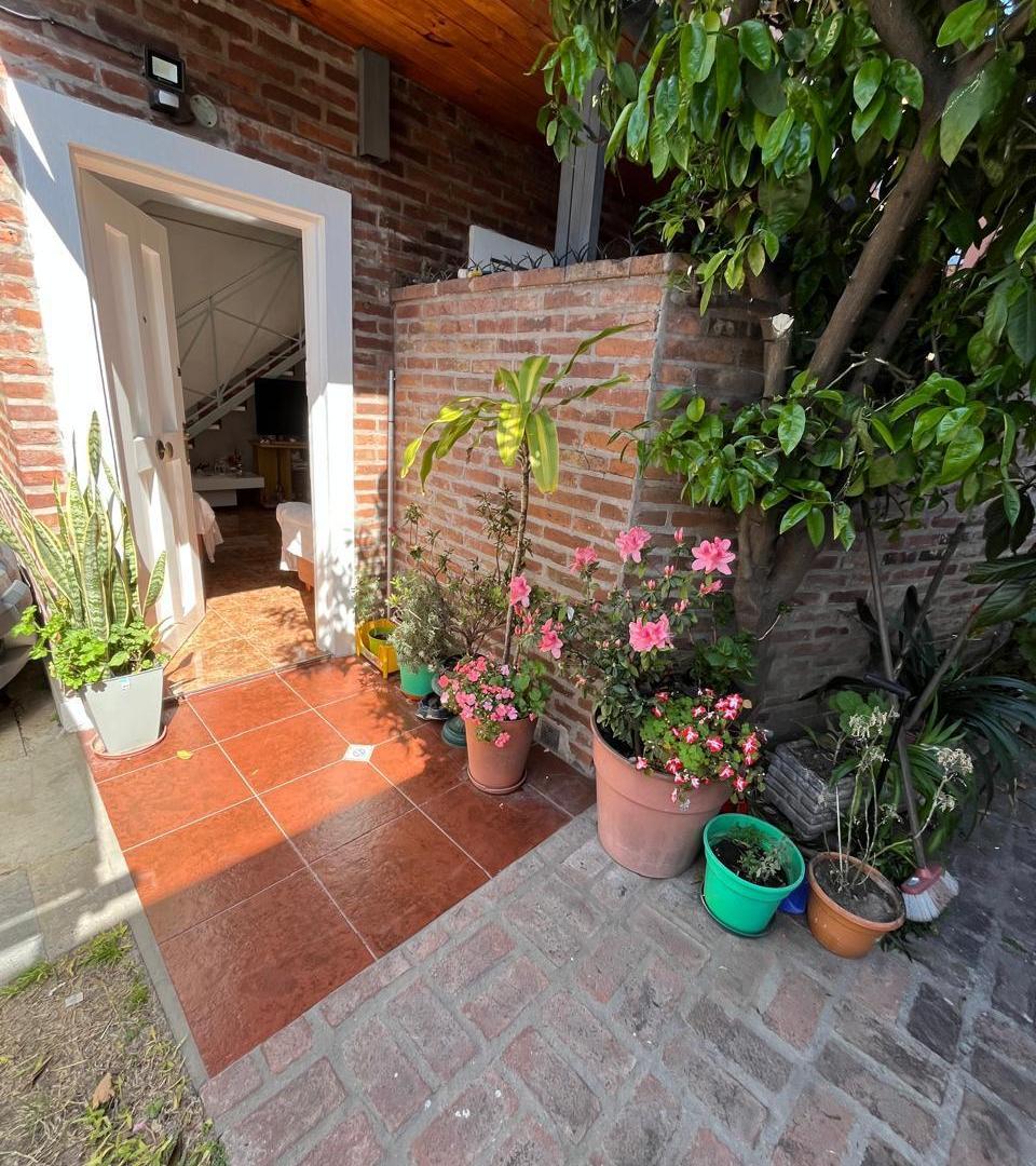 DUPLEX 3 AMBIENTES CON COCHERA Y TERRAZA EN RAMOS MEJIA ZONA CENTRICA