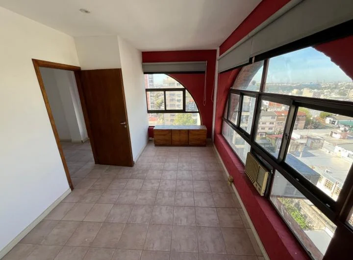 DEPARTAMENTO 2 AMB. PARA USO PROFESIONAL ZONA CENTRICA DE SAN JUSTO 1