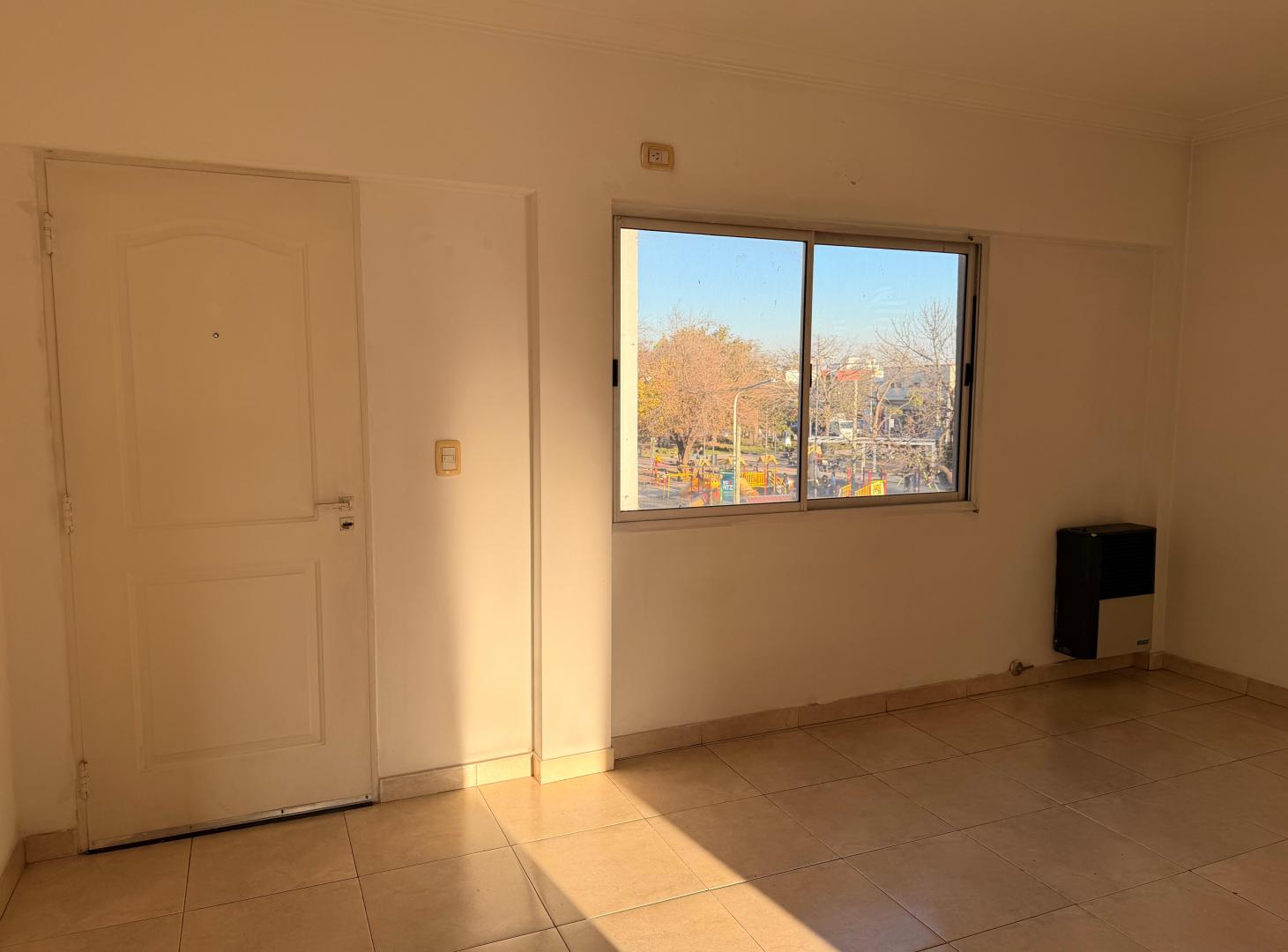 Foto de DEPARTAMENTO DE 2 AMBIENTES EN ALQUILER RAMOS MEJIA, imagen 5