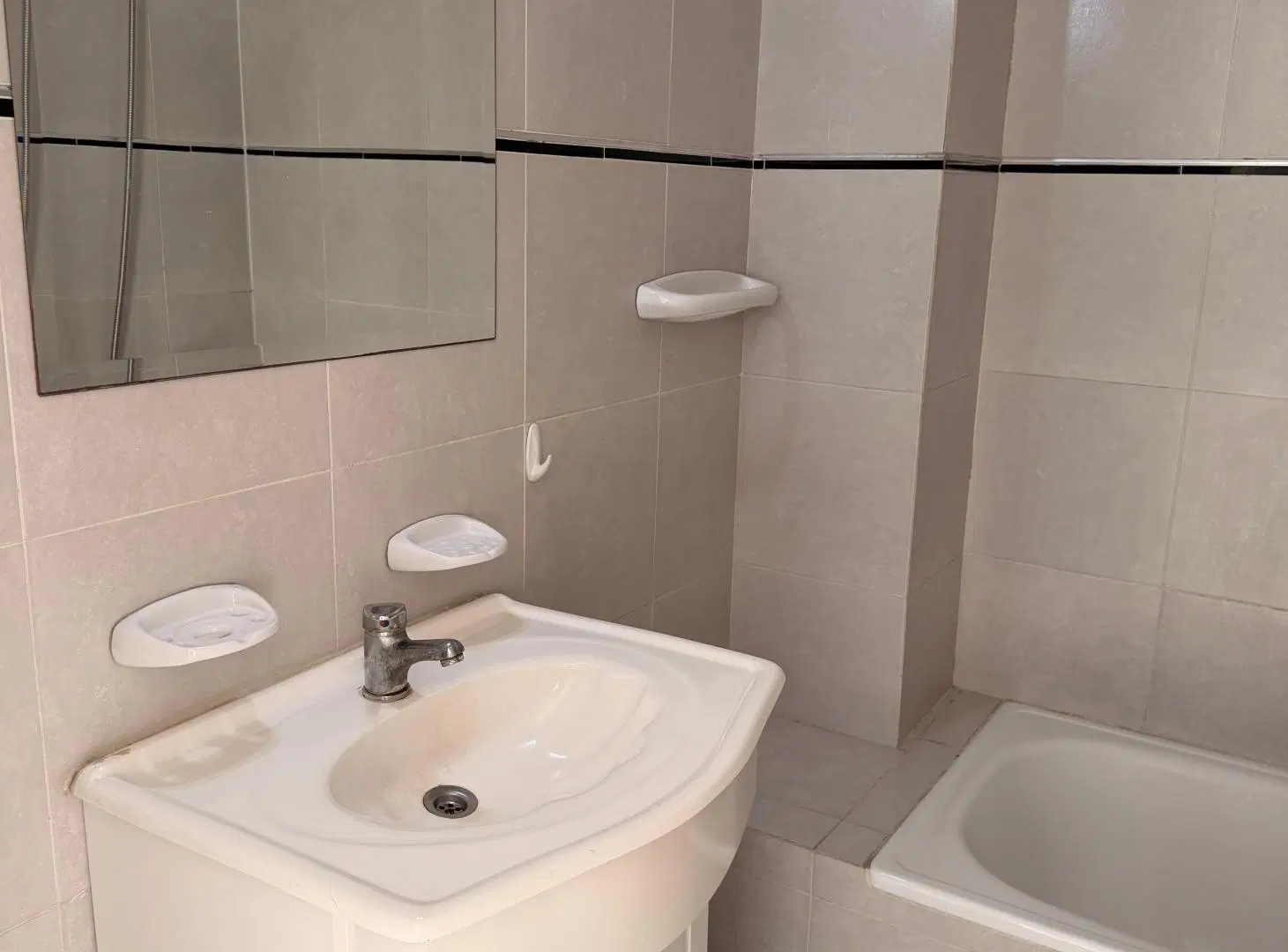 DEPARTAMENTO DE 2 AMBIENTES EN ALQUILER RAMOS MEJIA 4
