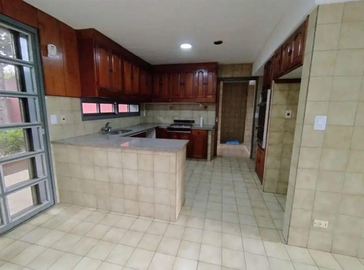 Foto de ESCUCHO OFERTA !!! GRAN CHALET 5 AMBIENTES EN VENTA SAN JUSTO, imagen 3