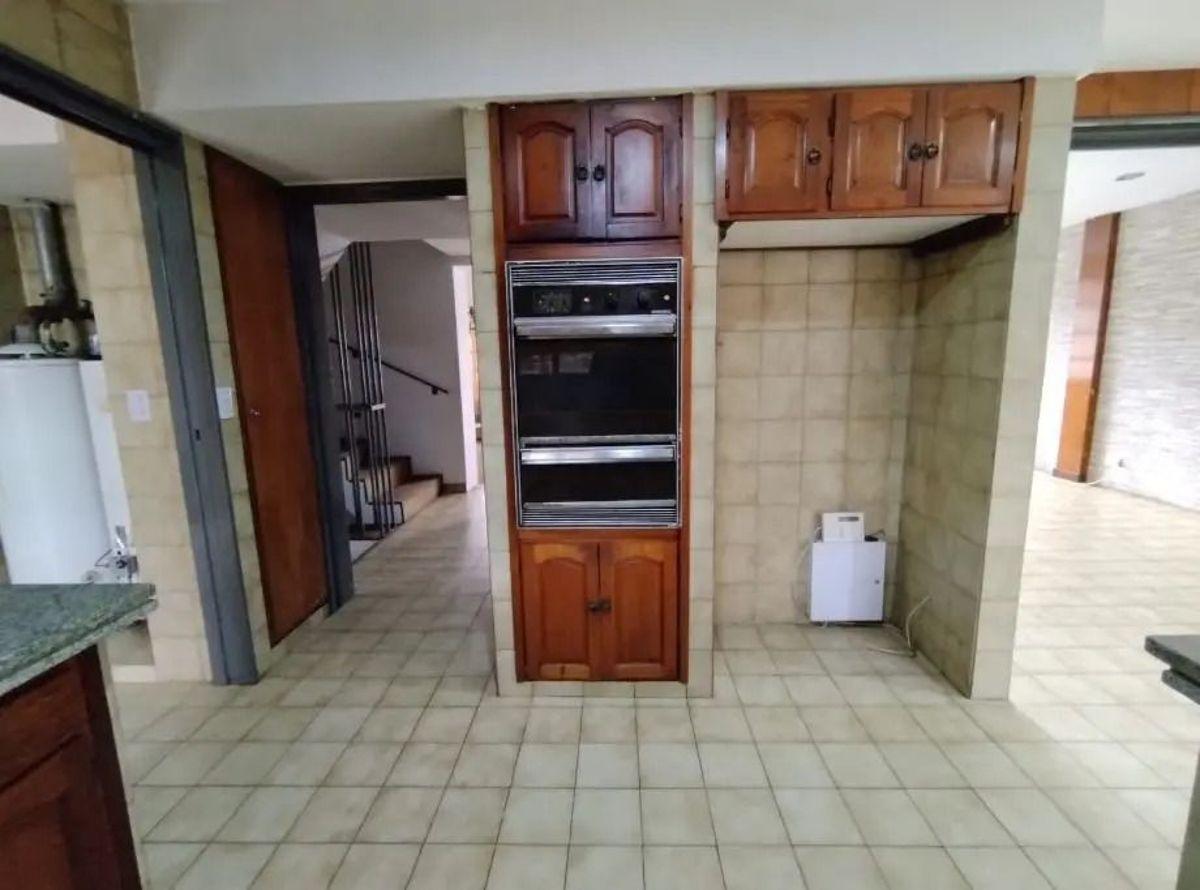 Foto de ESCUCHO OFERTA !!! GRAN CHALET 5 AMBIENTES EN VENTA SAN JUSTO, imagen 4
