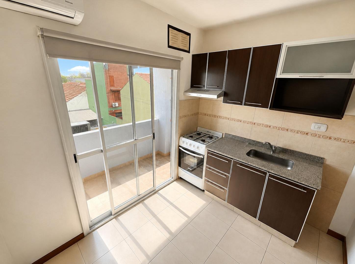 Foto de VENTA 2 AMB. SOBRE CALLE BRANDSEN, imagen 4