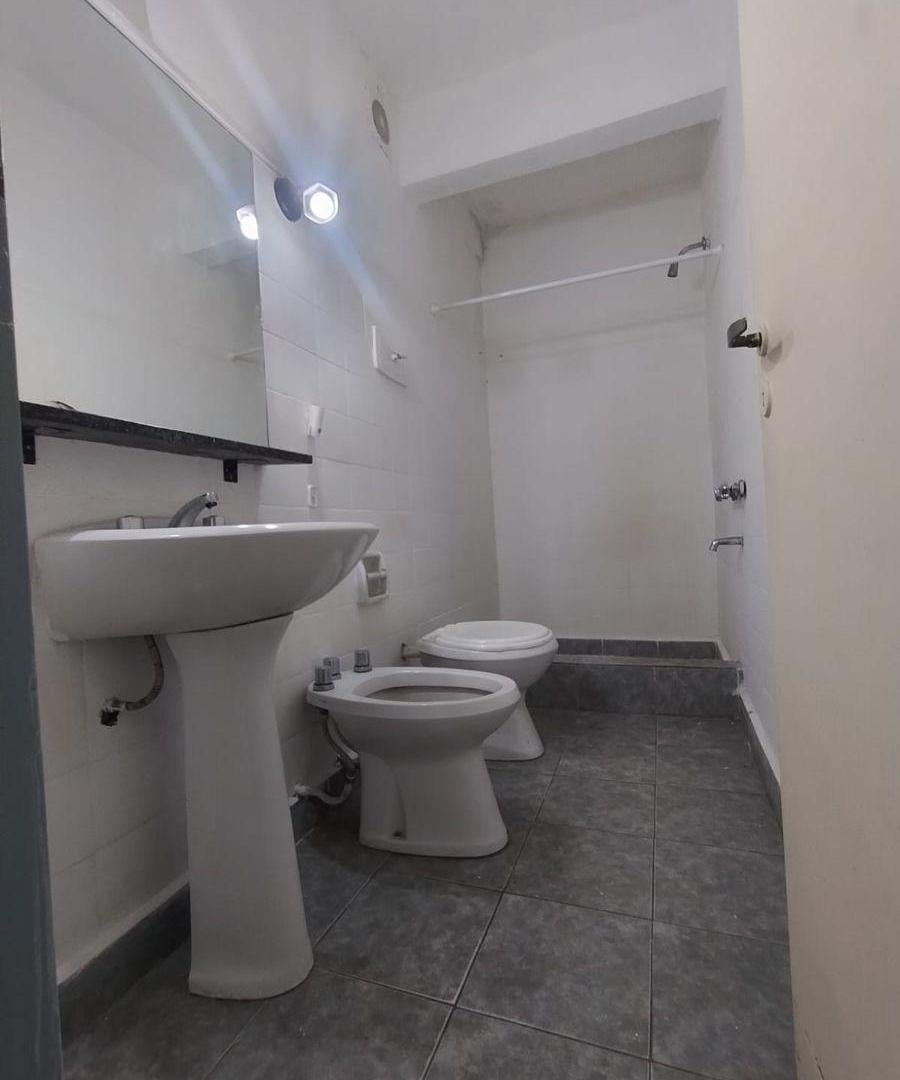Foto de VENTA 2AMB. CENTRO DE RAMOS MEJIA, imagen 5