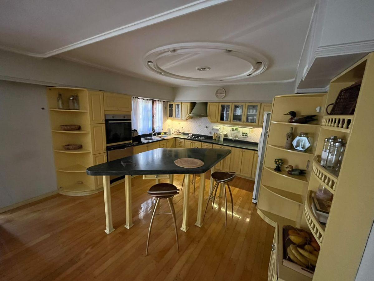 Foto de IMPONENTE CASA 5 AMBIENTES EN VENTA RAMOS MEJIA, imagen 4