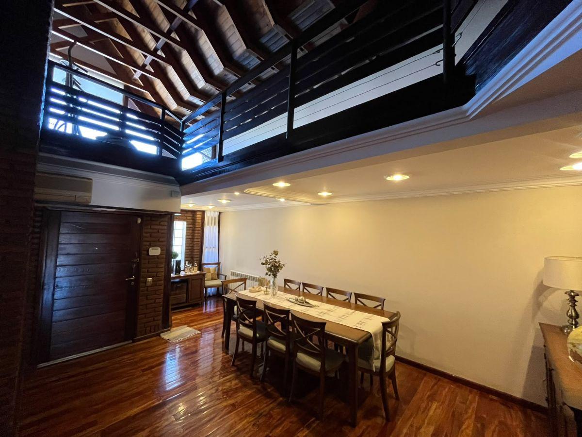 Foto de IMPONENTE CASA 5 AMBIENTES EN VENTA RAMOS MEJIA, imagen 2