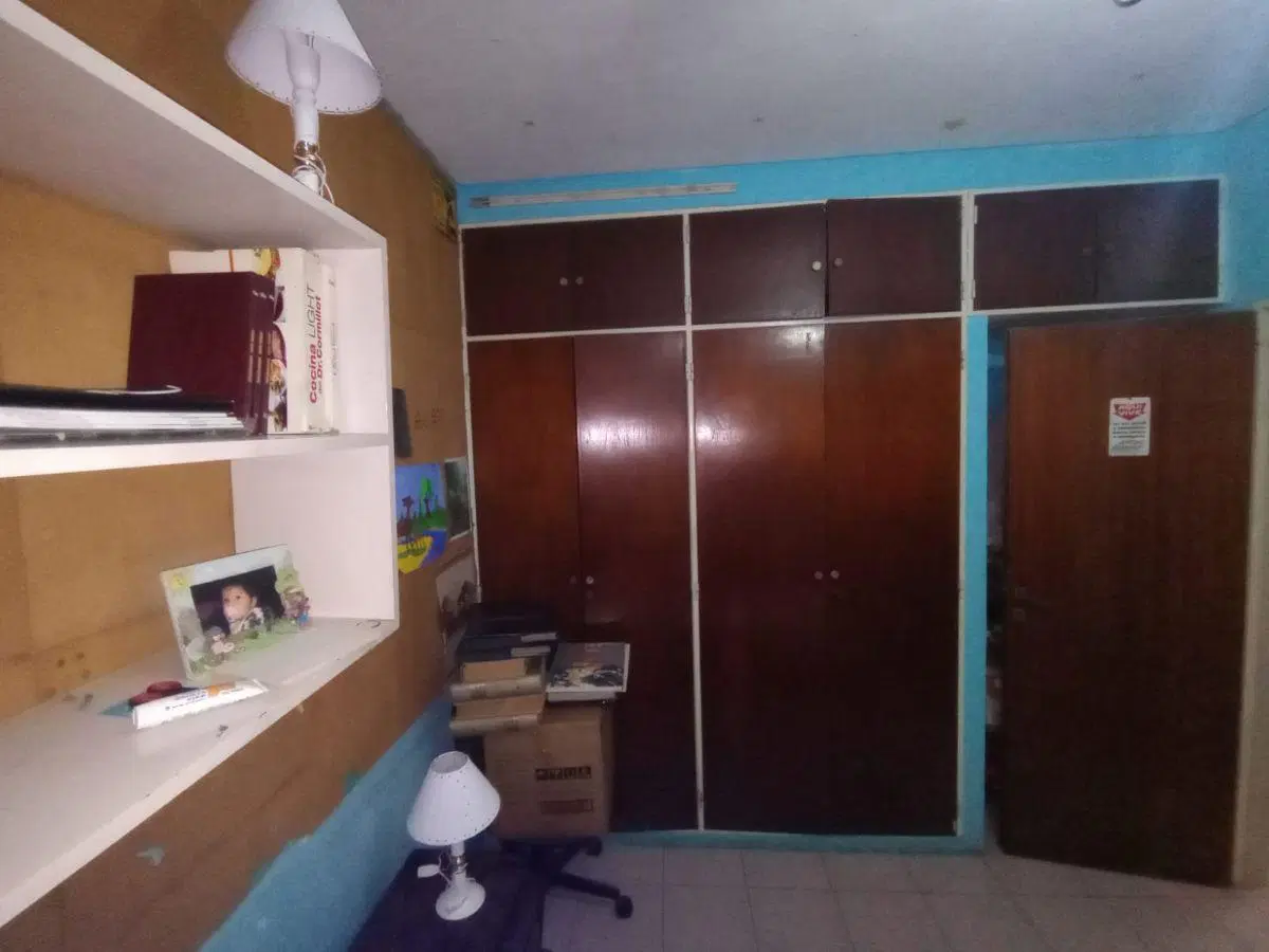 Departamento de 4 ambientes sobre Avenida Villegas 5