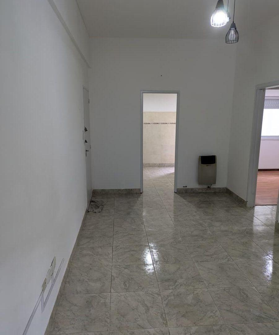 Foto de Departamento de 3 ambientes en planta baja con patio, imagen 2