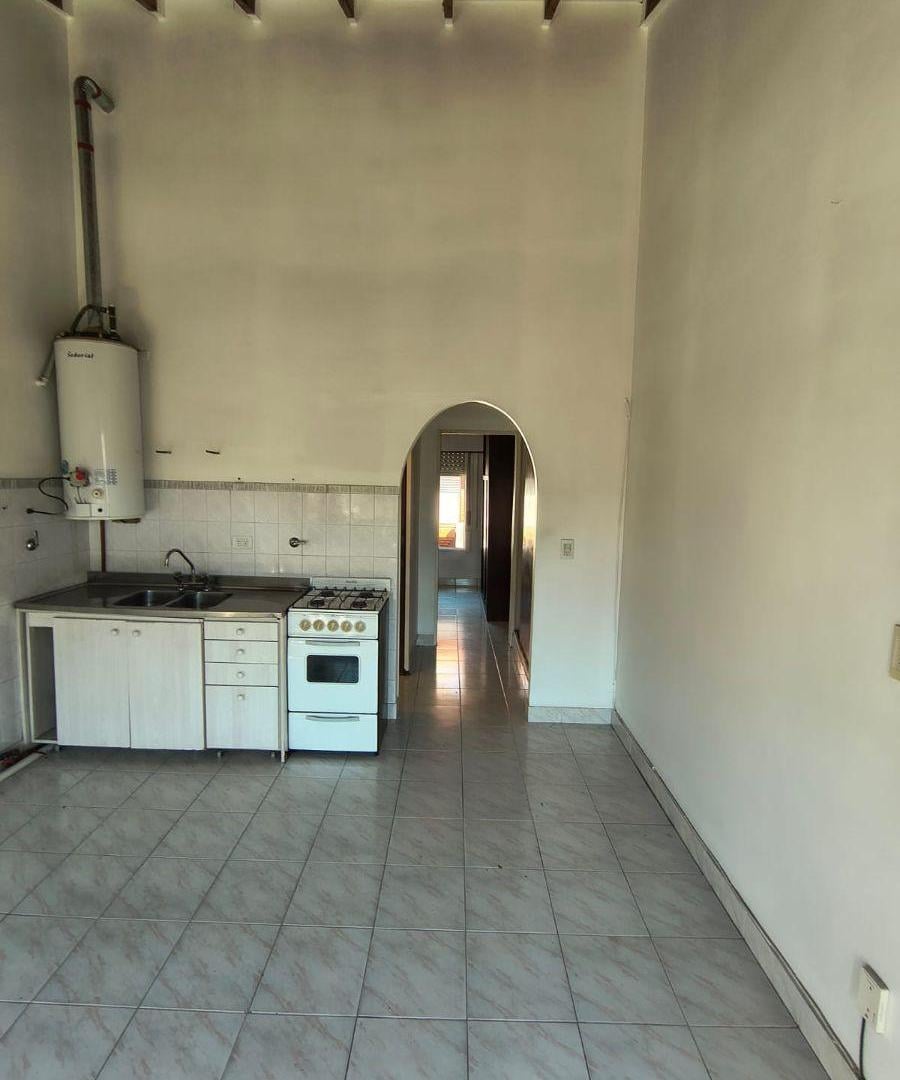 Foto de Departamento de 32 m² con 1 dormitorio en alquiler en Ramos Mejía, imagen 4