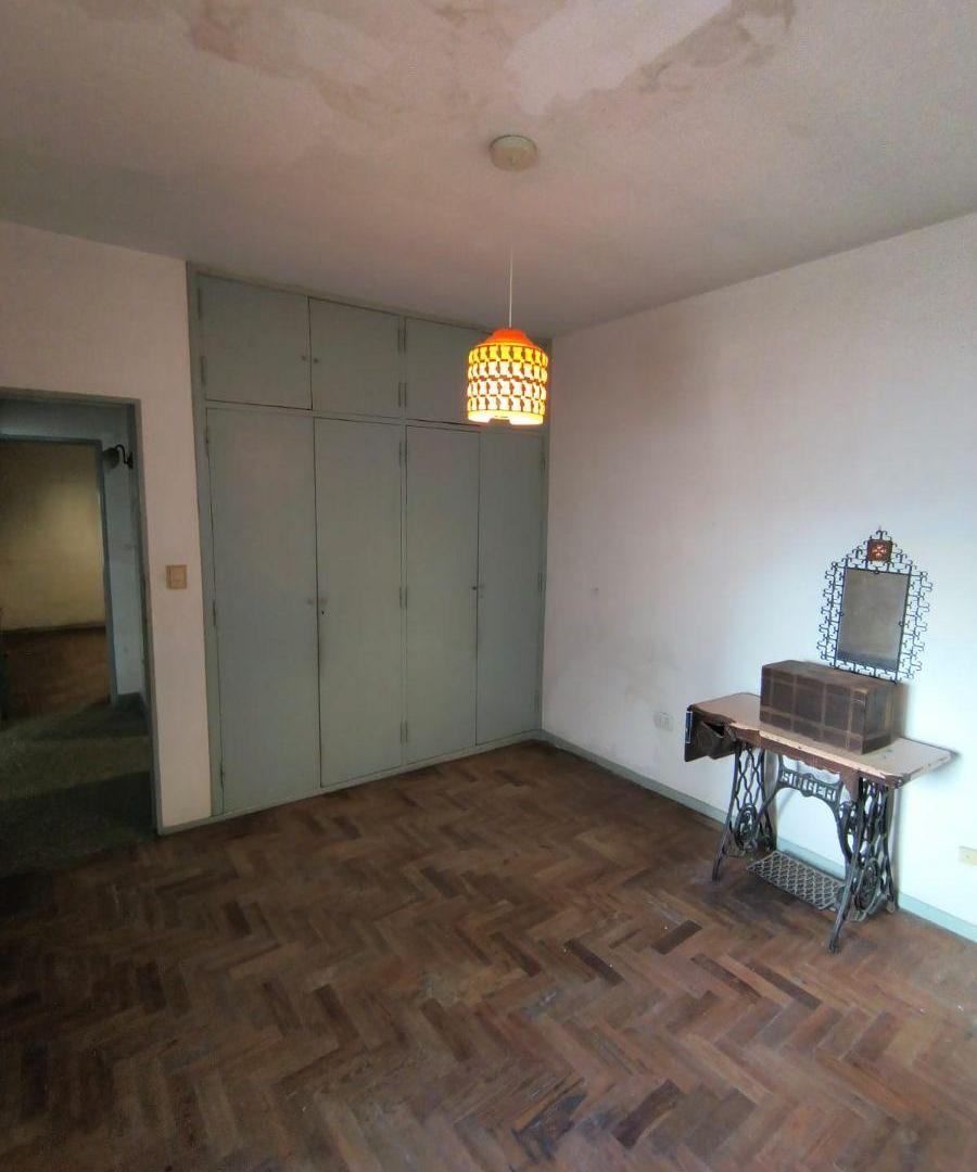 Foto de Amplio PH 3 Ambientes ingreso por pasillo - Con patio y terraza, imagen 1