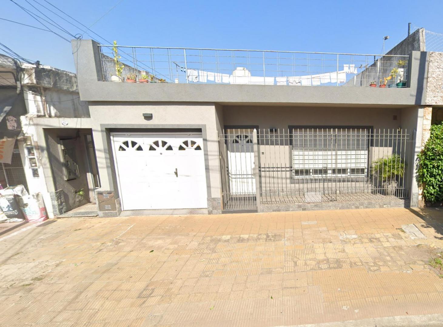Foto de Amplio PH 3 Ambientes ingreso por pasillo - Con patio y terraza, imagen 4