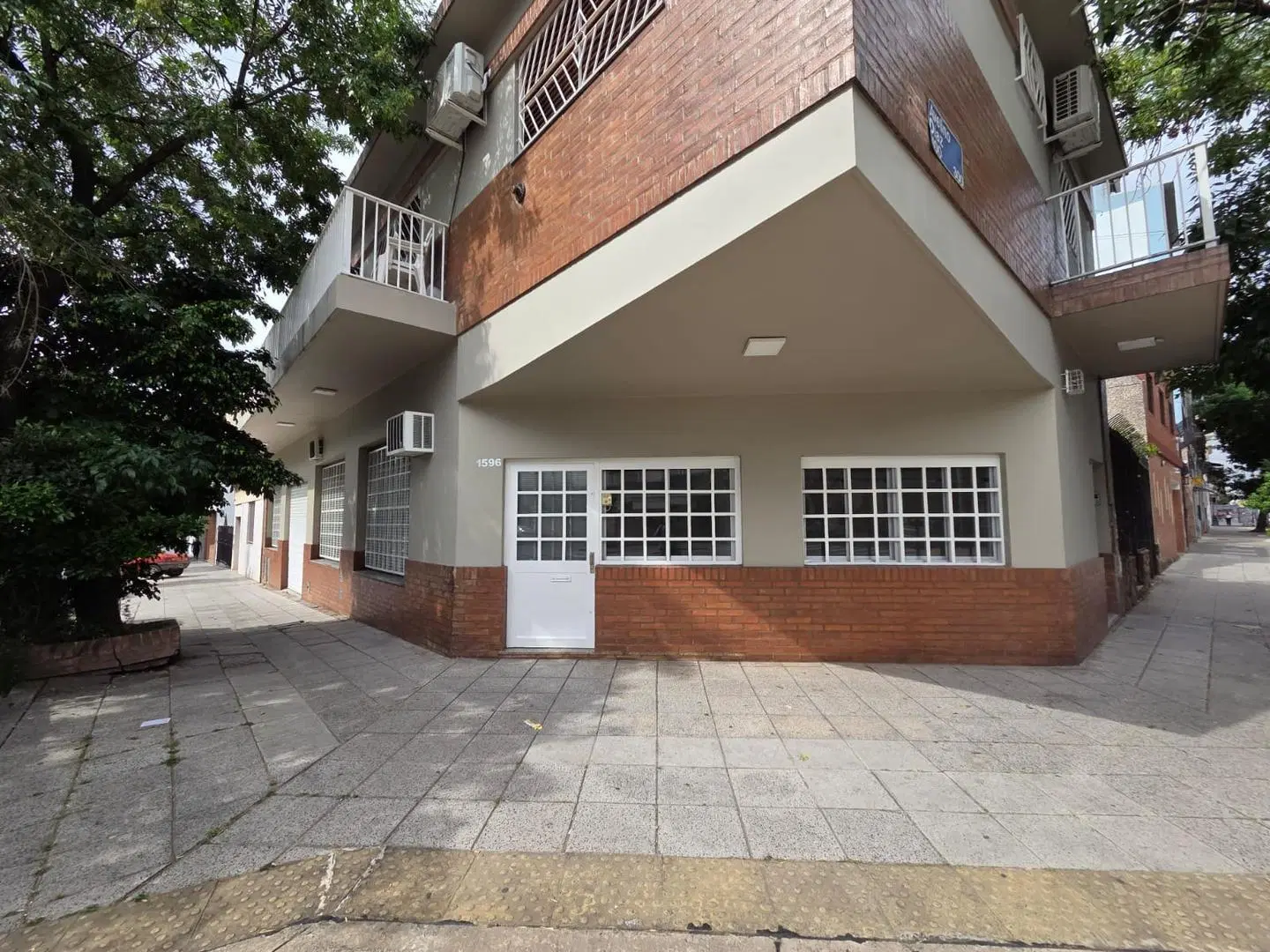 Alquiler Oficina local deposito SIN EXPENSA Parque Chacabuco 3