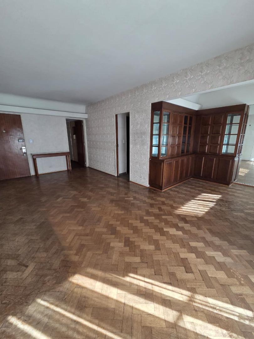 Foto de Venta 3 ambientes c/dep o 4,COCHERA, Balcon super luminoso, imagen 4