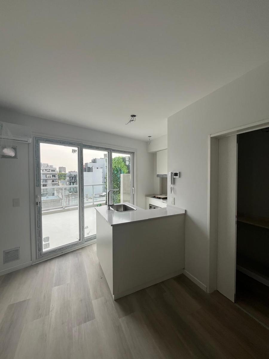 Venta Departamento - Monoambiente Divisible - Balcon Aterrazado - Kamado - Energia Solar - Toil 4
