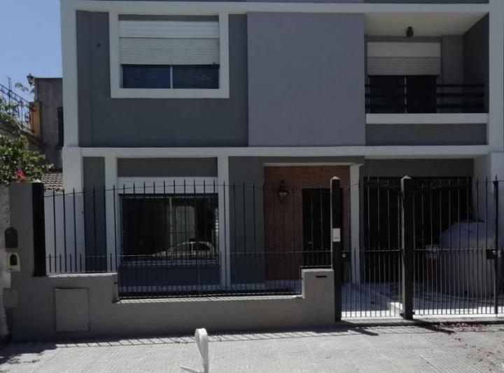 Casa 5 amb en alquiler - pileta - Versalles 2