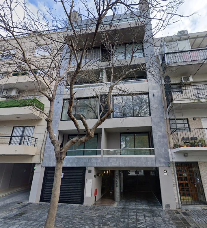 Departamento 2 amb en duplex con patio y balcon con parrilla en Villa Devoto