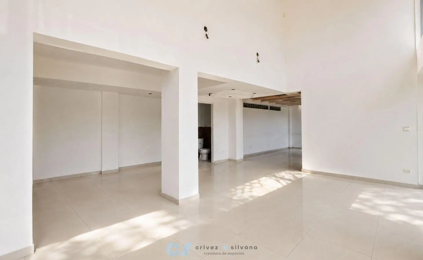 Local en esquina - en venta y ó alquiler - Villa Real / Villa Devoto 4