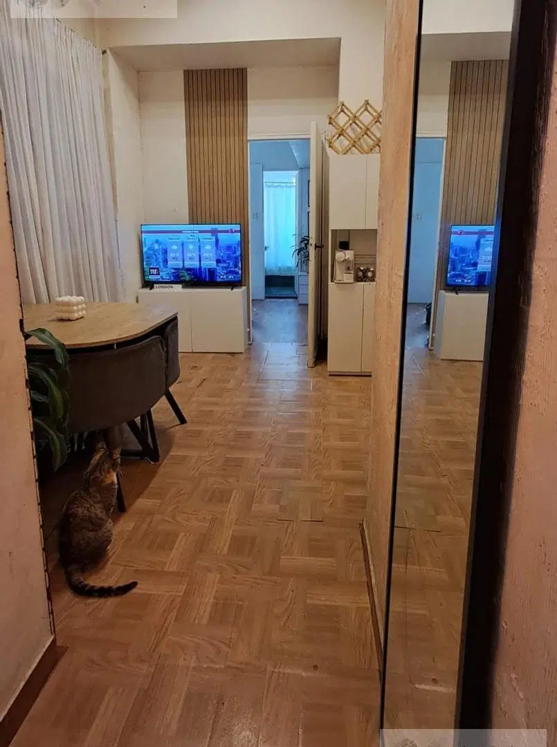 Monoambiente dividido con balcón en venta en el barrio de Balvanera 4