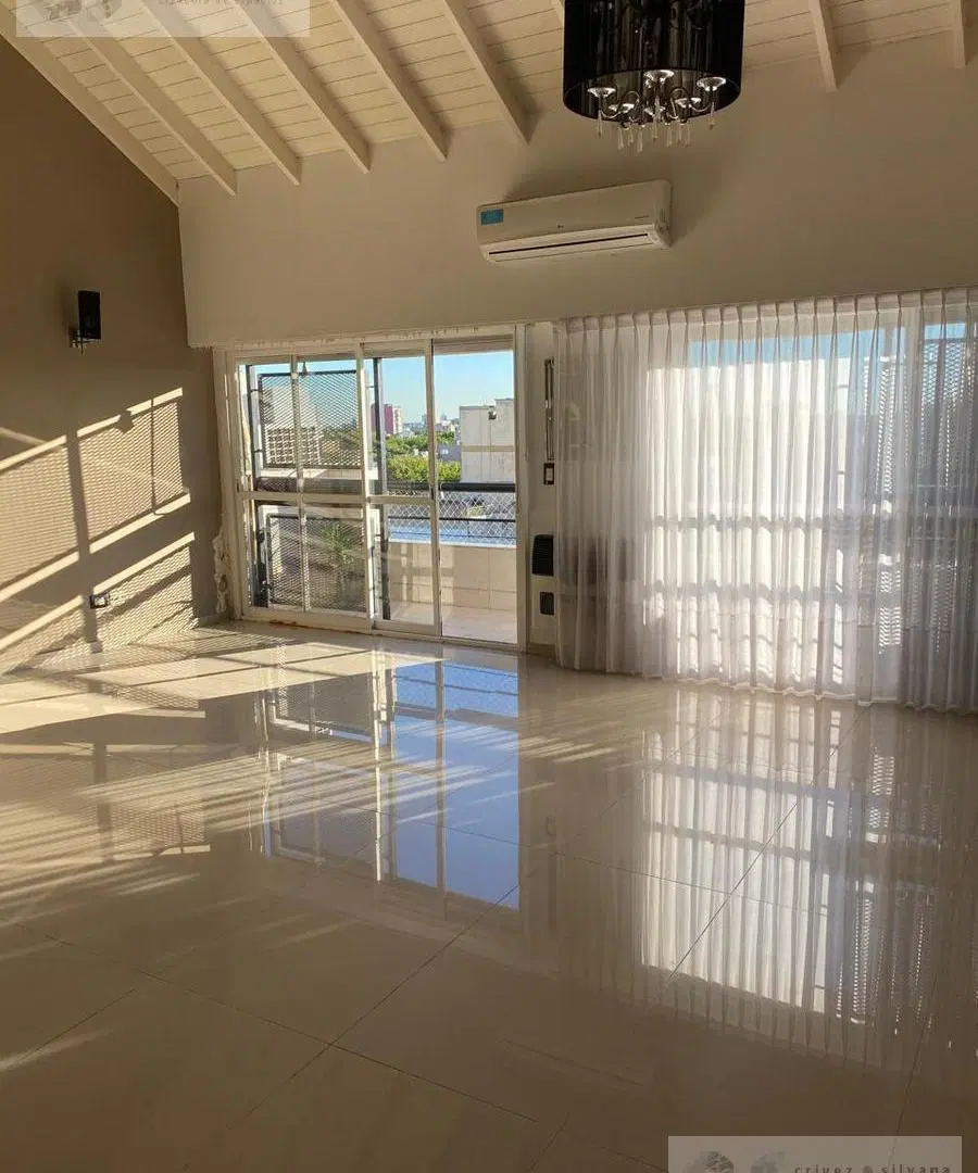 Departamento en duplex - 4 amb con balcón cochera y baulera - en Villa Devoto 2