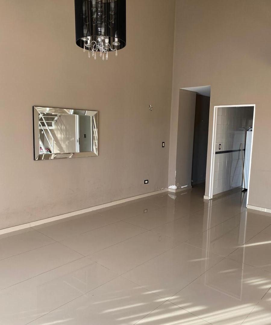 Foto de Departamento en duplex - 4 amb con balcón cochera y baulera - en Villa, imagen 4