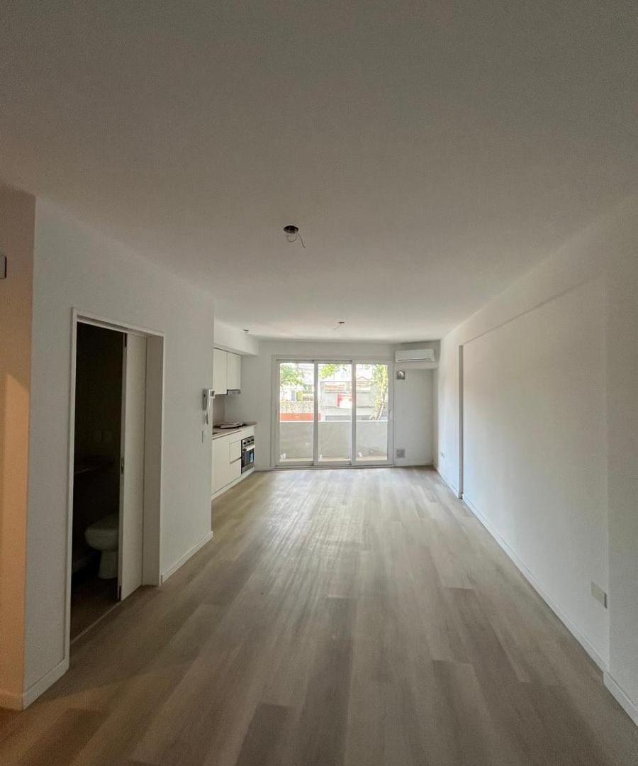 Foto de Venta Departamento - Monoambiente divisible - Balcon y patio - Kamado, imagen 3