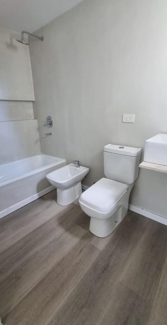 Foto de Venta CON RENTA monoambiente divisible - Villa Ortuzar - Balcon y Kamado, imagen 4