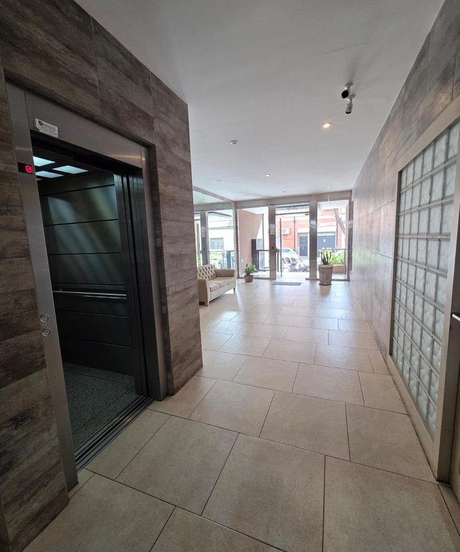 Foto de Venta 2 amb balcón y parrilla en Saavedra - apto credito - cochera y, imagen 1