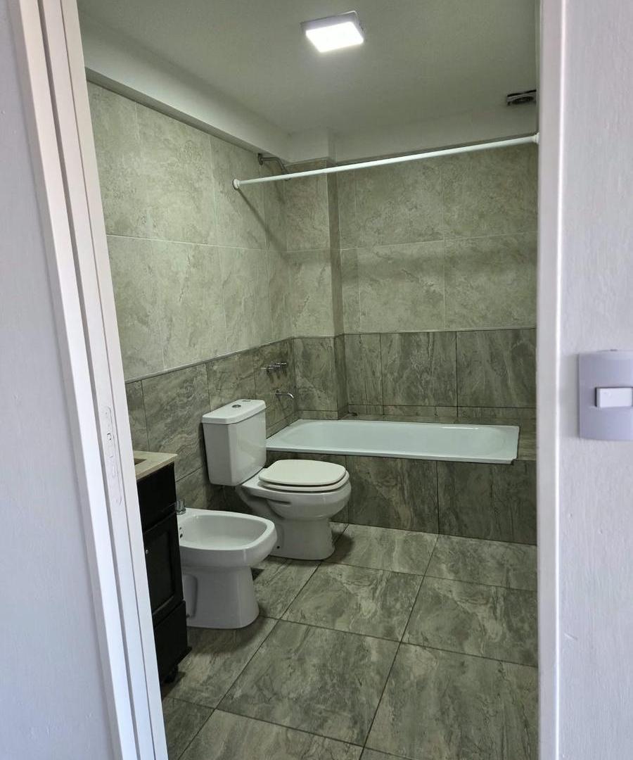 Foto de Alquiler y ó venta - 2 ambientes con balcon - Villa Real / Villa Devoto, imagen 5