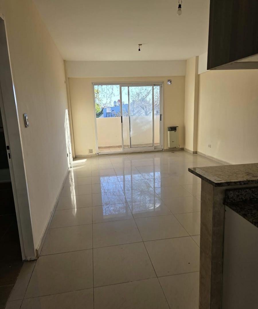 Foto de Departamento monoambiente con balcón - Villa Devoto, imagen 1