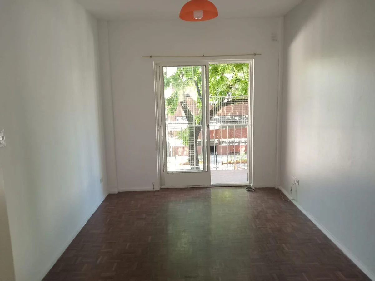 Foto de DEPTO DE 3 AMB AL FRENTE CON BALCÓN CORRIDO – 1° X ESCALERA - Honduras, imagen 4