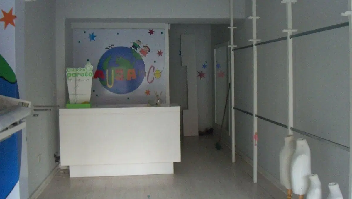 LOCAL DE 3 X 11 - ZONA DE OULET 1