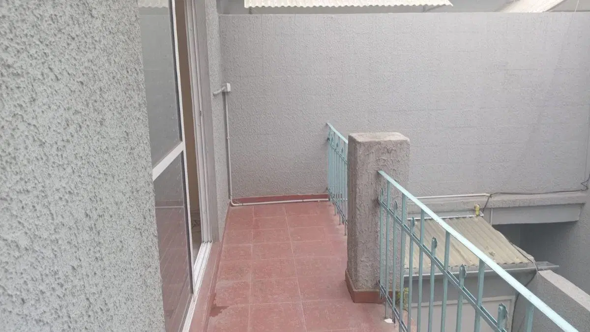 PH EN 1° PISO POR ESCALERA DE 2 AMB CON BALCON Y TERRAZA PROPIA – A NUEVO IMPECABLE - Loyola al 1500 5