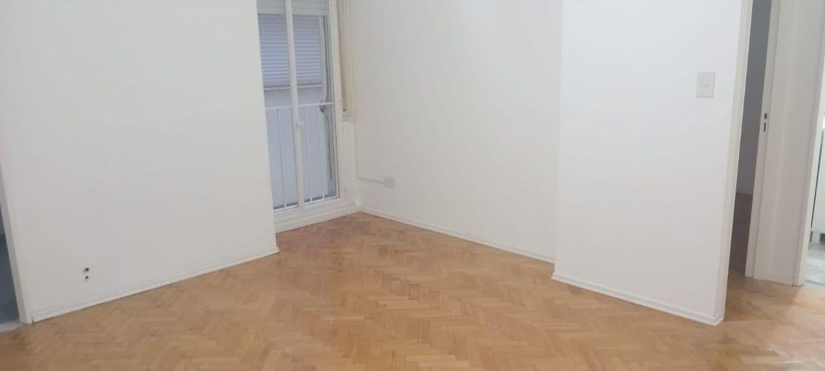 Foto de DEPTO DE 2 AMBIENTES INTERNO CON LAVADERO – TODO A NUEVO -Paraguay 5400, imagen 1