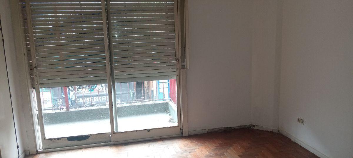 Foto de PH DE 5 AMBIENTES SOLO PARA USO COMERCIAL – SIN EXPENSAS - Gorriti y, imagen 4