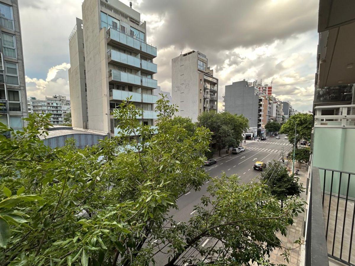 Foto de ESPECTACULAR MONOAMBIENTE FTE CON BCÓN – AMPLIA COC -SUM CON PARR, imagen 1
