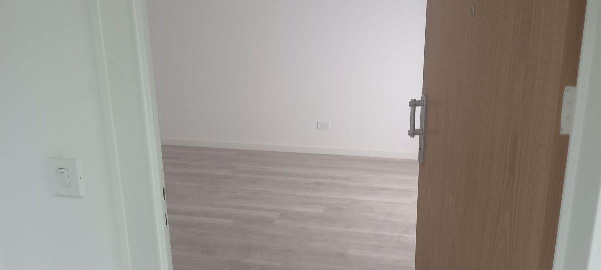 Foto de MONOAMBIENTE A ESTRENAR - AMPLIO BAÑO COMPLETO CON ANTE BAÑO - COCINA, imagen 2