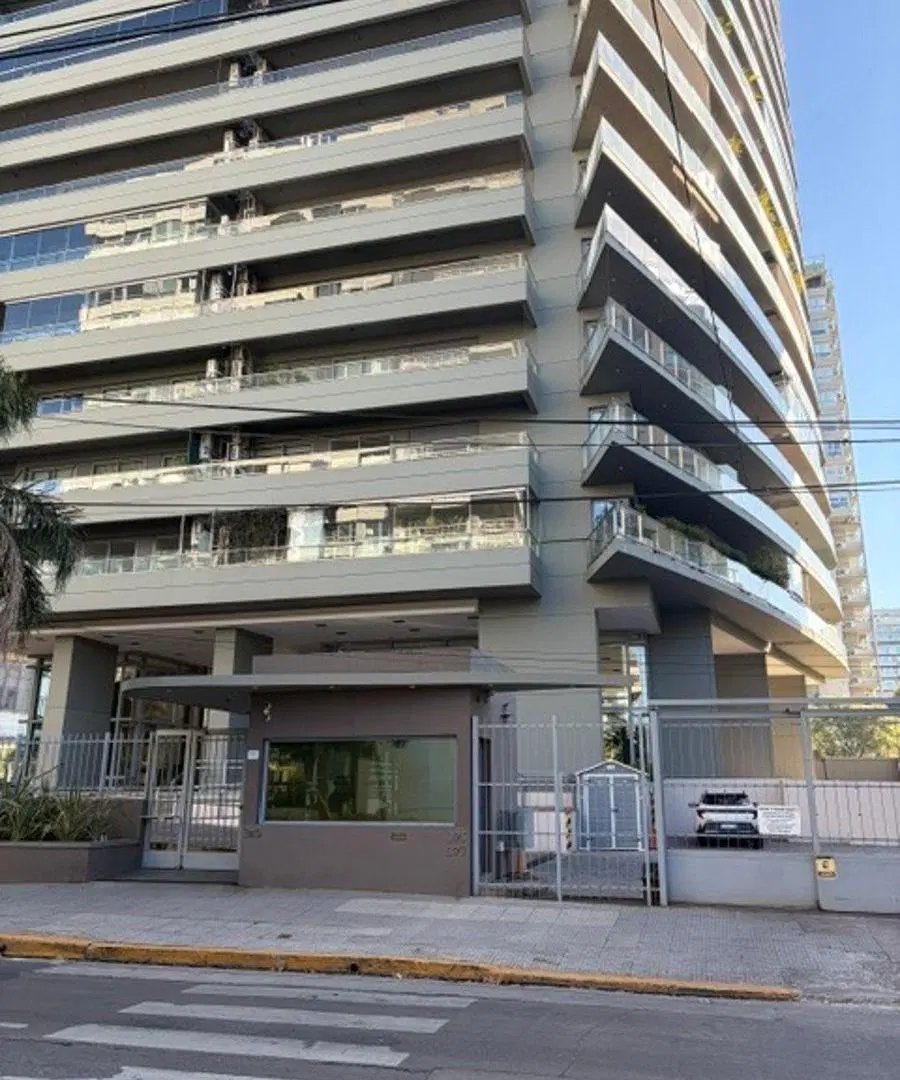 DEPARTAMENTO DE TRES AMBIENTES EN PUERTO DE OLIVOS CON COCHERA 2