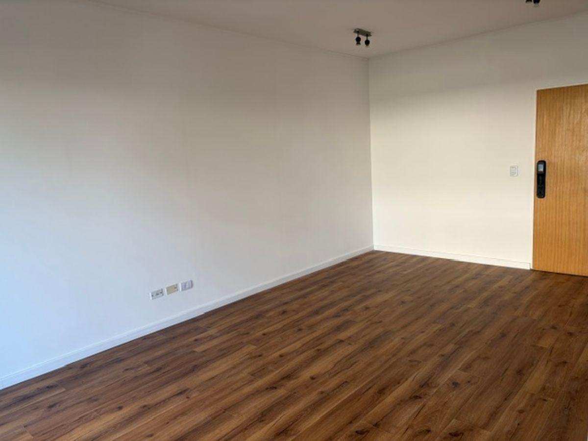 Foto de HERMOSO DEPARTAMENTO DE TRES AMBIENTES COCHERA EDIFICIO DE CATEGORÍA PUERTO DE OLIVOS, imagen 3