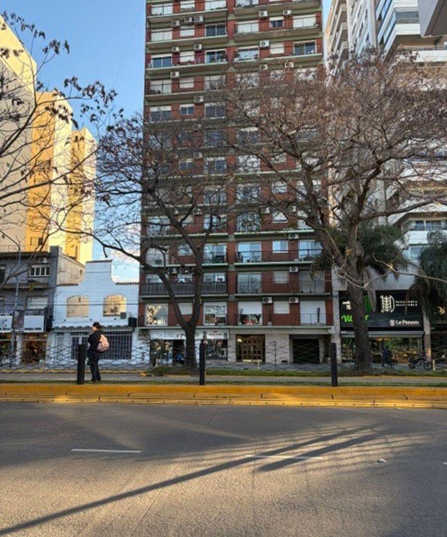Foto de Departamento de dos ambientes ampliado a tres sobre Av Maipu, imagen 2