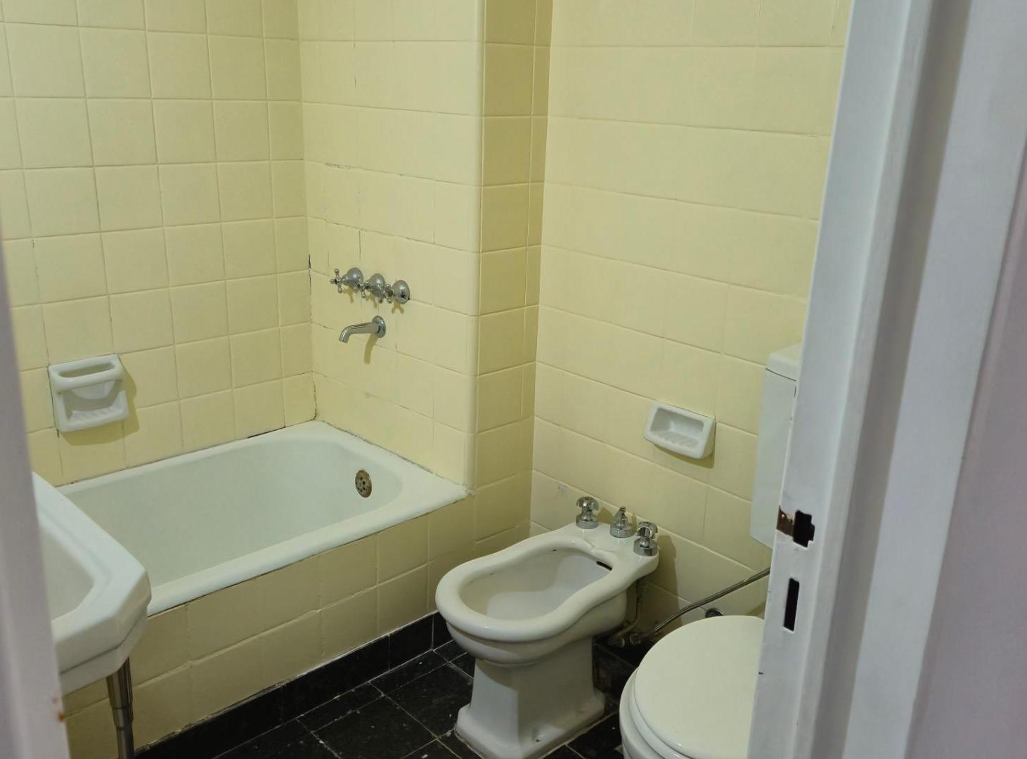 Foto de DEPARTAMENTO EN VENTA 3 AMBIENTES EN ACASSUSO SAN ISIDRO, imagen 4